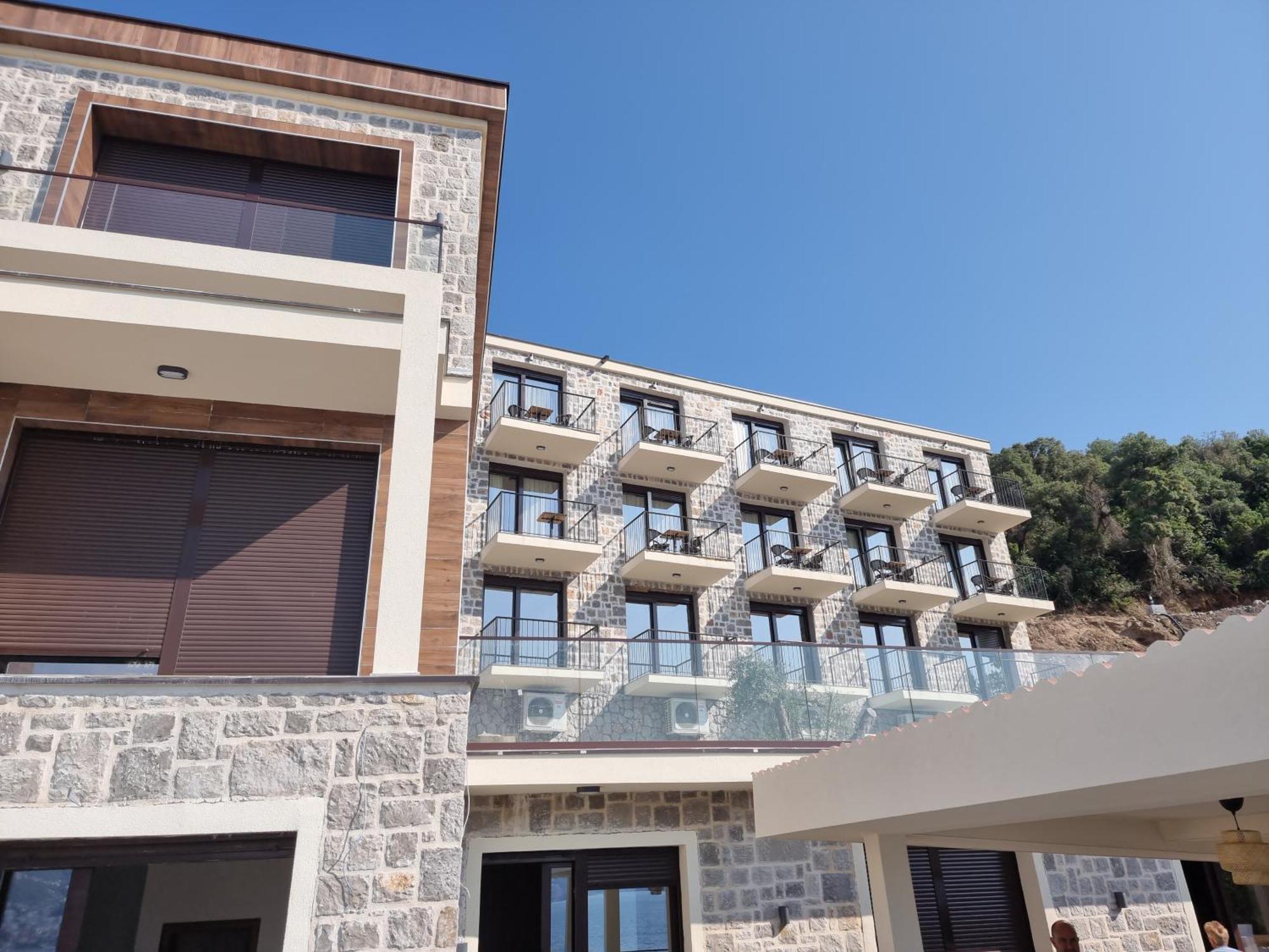 Agape Rose Hotel Exterior photo